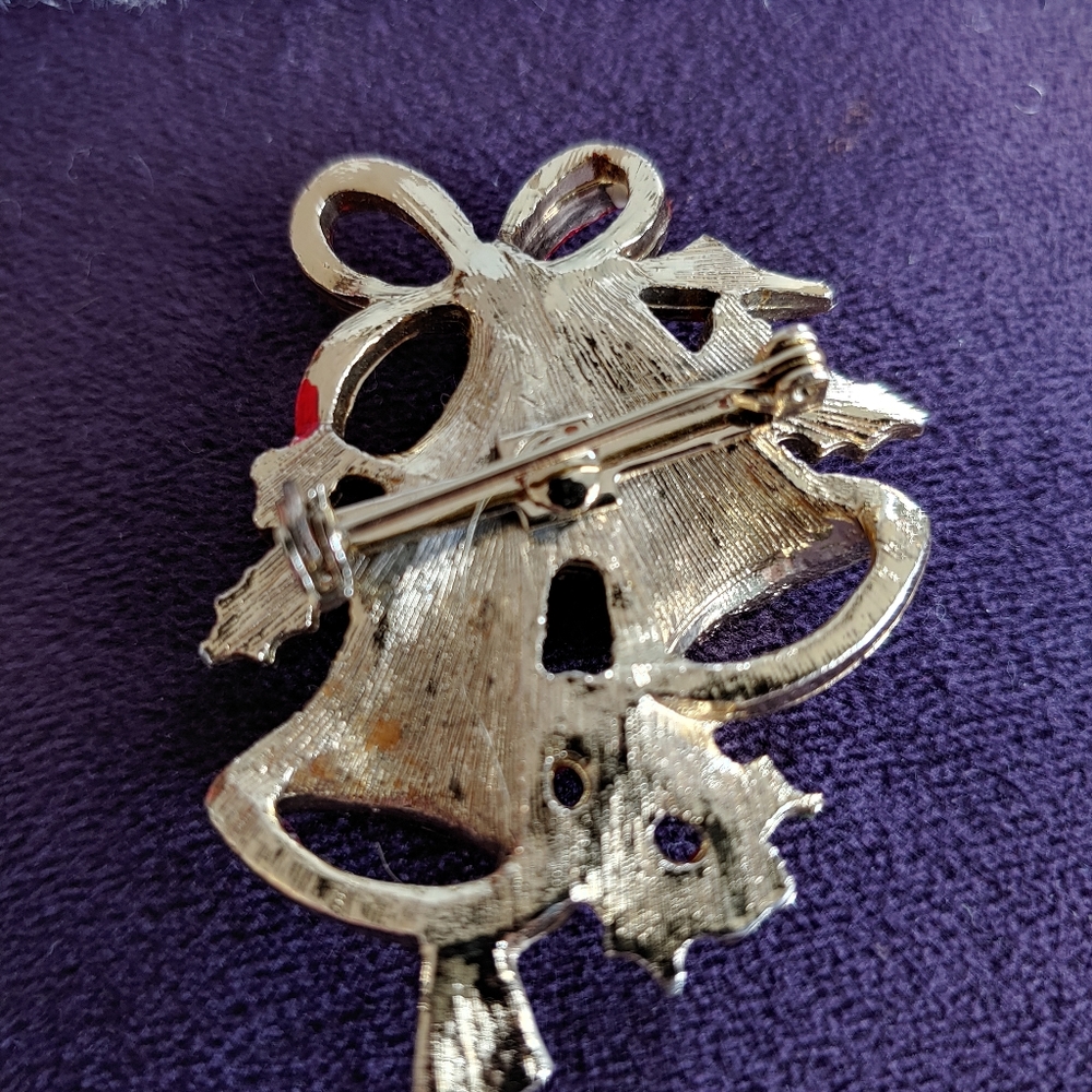 Christmas Pin - Picture 2 of 2